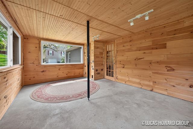 3054 Thorncrest Drive, Grand Rapids, MI 49546