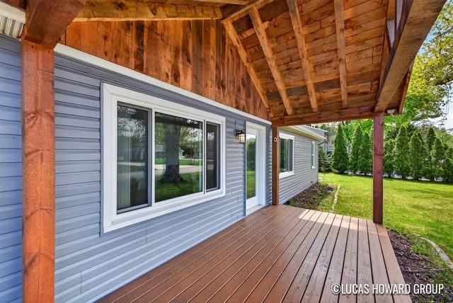 3054 Thorncrest Drive, Grand Rapids, MI 49546