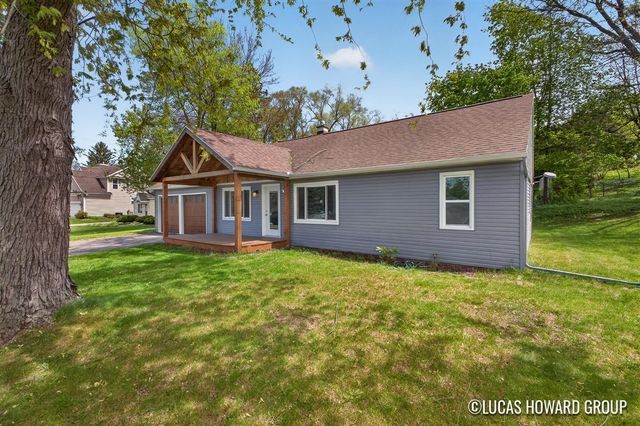 3054 Thorncrest Drive, Grand Rapids, MI 49546