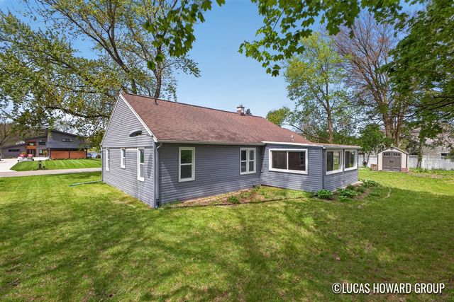 3054 Thorncrest Drive, Grand Rapids, MI 49546