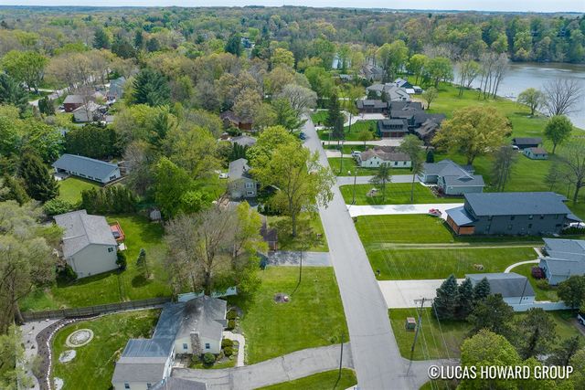 3054 Thorncrest Drive, Grand Rapids, MI 49546