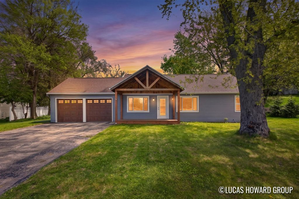 3054 Thorncrest Drive, Grand Rapids, MI 49546