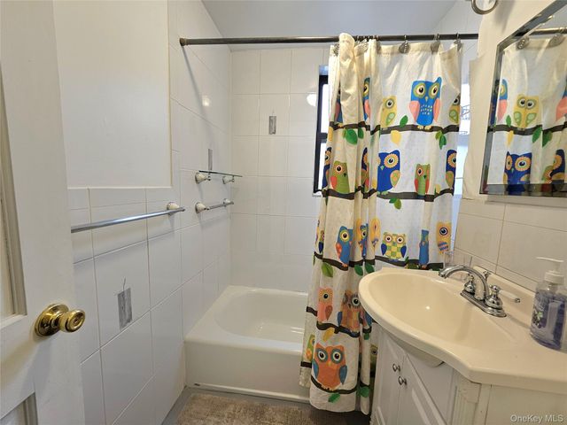 87-70 173 Street 4D, Jamaica, NY 11432