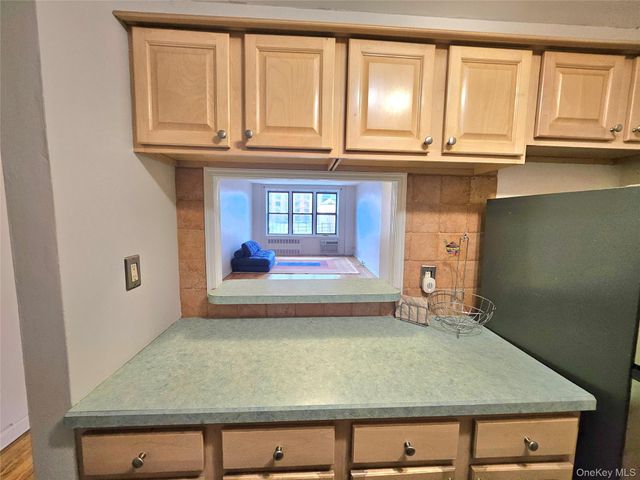 87-70 173 Street 4D, Jamaica, NY 11432