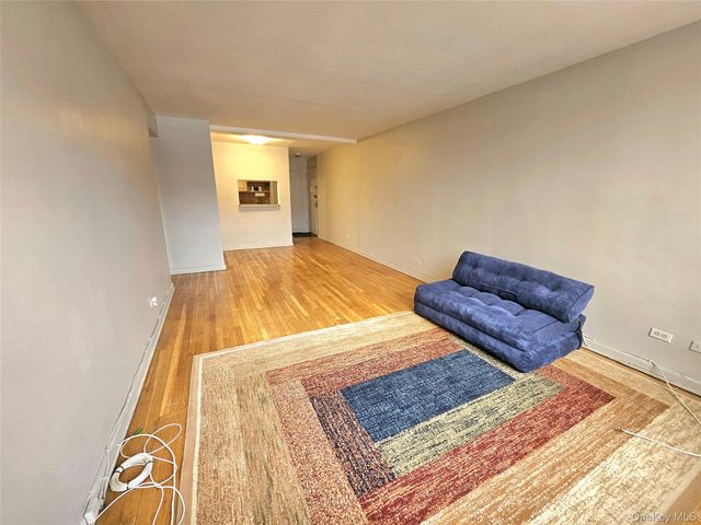 87-70 173 Street 4D, Jamaica, NY 11432