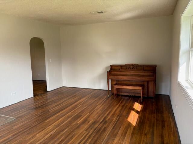 202 Magnolia Avenue, Jasper, TN 37347