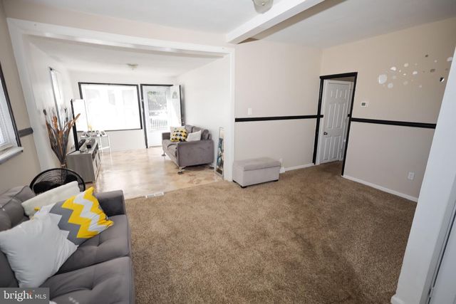 1278 W OAK RD, Vineland, NJ 08360