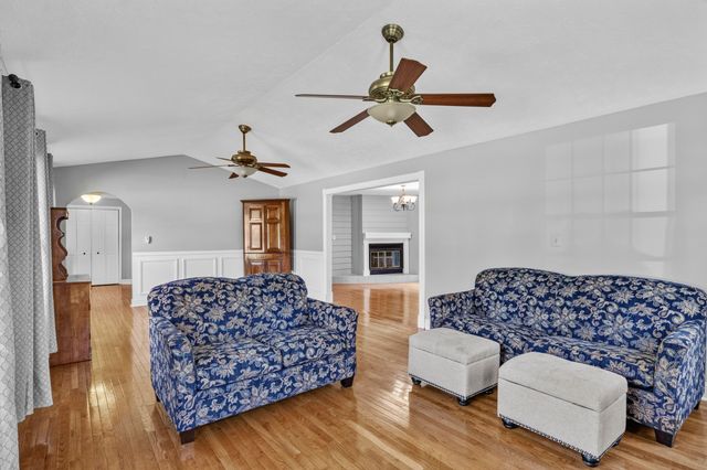 47 Woodbriar Court, Nicholasville, KY 40356
