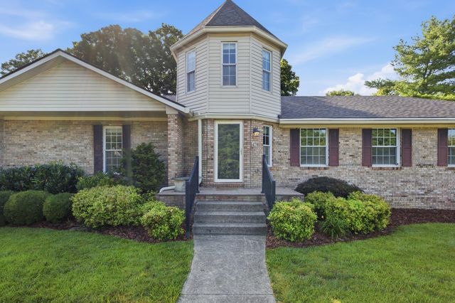 47 Woodbriar Court, Nicholasville, KY 40356