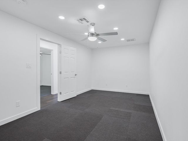 900 W 2ND ST, Taylor, TX 76574