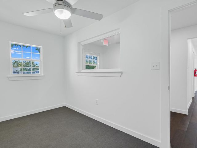 900 W 2ND ST, Taylor, TX 76574
