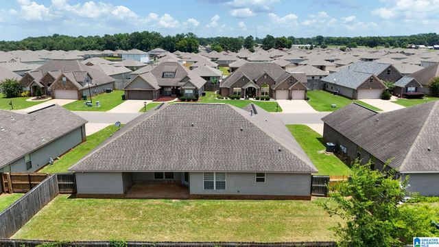 16415 CHEROKEE BEND PARKWAY, Moundville, AL 35474
