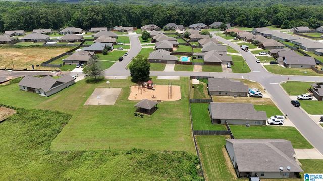 16415 CHEROKEE BEND PARKWAY, Moundville, AL 35474