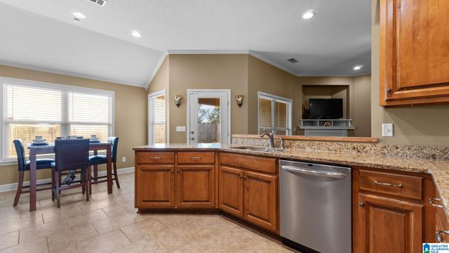 16415 CHEROKEE BEND PARKWAY, Moundville, AL 35474