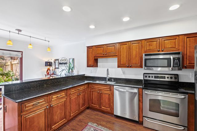 1672 CENTRAL AVE A, Memphis, TN 38104