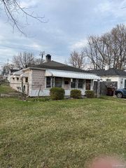 31682 Carlisle Parkway, Wayne, MI 48184