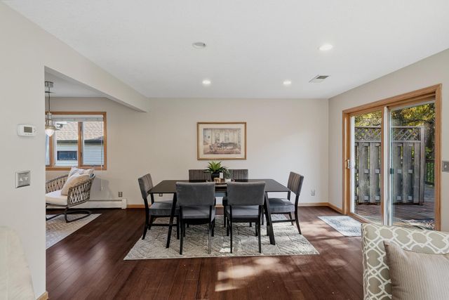2508 Knoll Circle, Maplewood, MN 55109