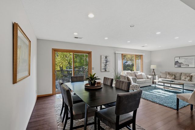 2508 Knoll Circle, Maplewood, MN 55109