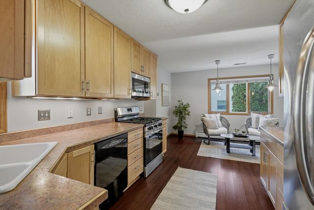 2508 Knoll Circle, Maplewood, MN 55109