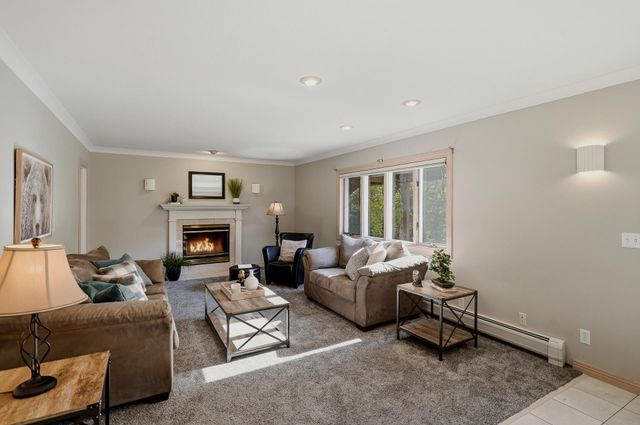 2508 Knoll Circle, Maplewood, MN 55109