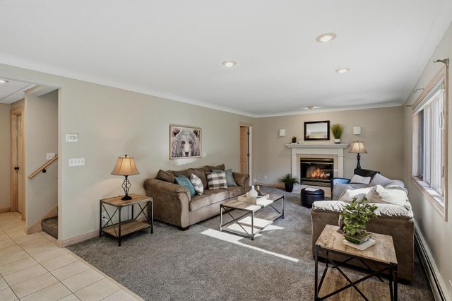 2508 Knoll Circle, Maplewood, MN 55109
