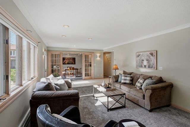 2508 Knoll Circle, Maplewood, MN 55109