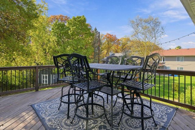 2508 Knoll Circle, Maplewood, MN 55109