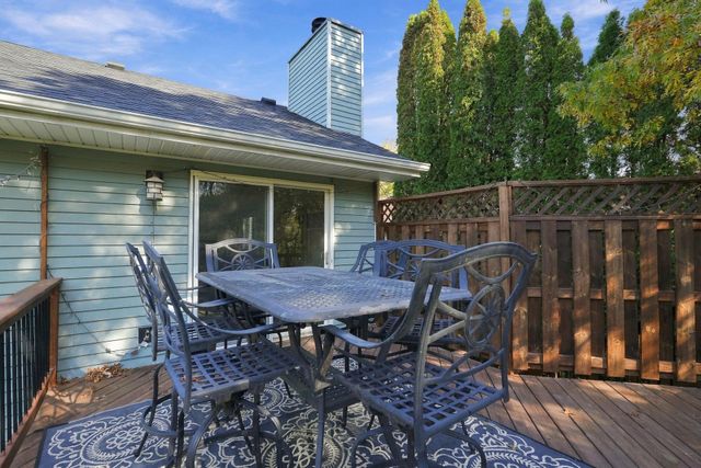 2508 Knoll Circle, Maplewood, MN 55109
