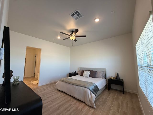 13761 Centro Vista Avenue, Horizon City, TX 79928