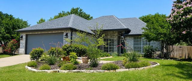 201 Rio Vista DR, Georgetown, TX 78626