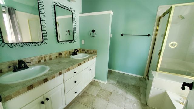 201 Rio Vista DR, Georgetown, TX 78626