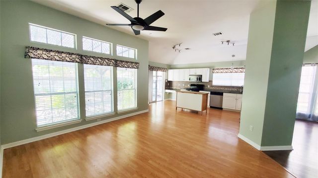201 Rio Vista DR, Georgetown, TX 78626