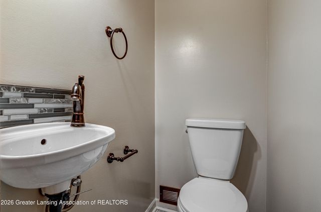 1101 Northcrest Road, Lansing, MI 48906