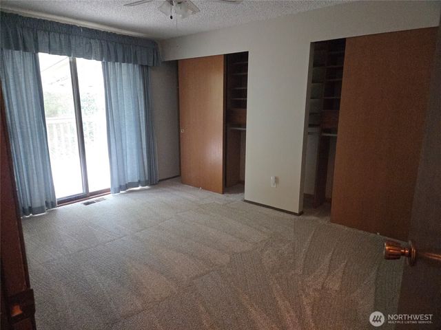 4725 272nd Avenue NE, Redmond, WA 98053