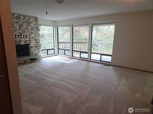 4725 272nd Avenue NE, Redmond, WA 98053