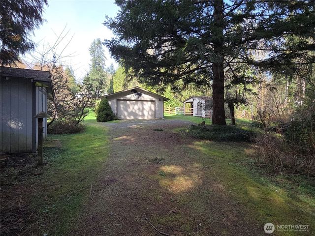 4725 272nd Avenue NE, Redmond, WA 98053