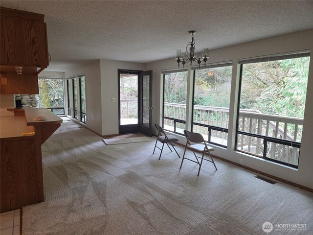 4725 272nd Avenue NE, Redmond, WA 98053