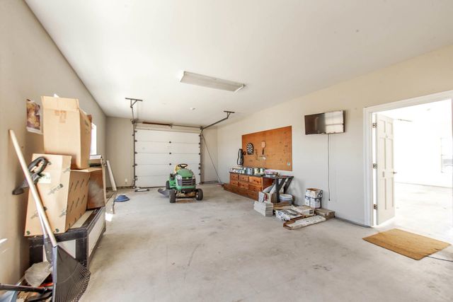 135 Chateau Dr, Lockport, LA 70374