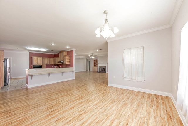 135 Chateau Dr, Lockport, LA 70374