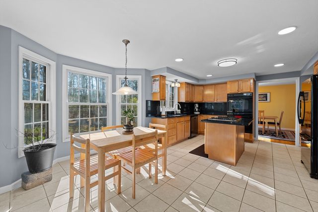 12 Thistle Hill Drive, Shrewsbury, MA 01545