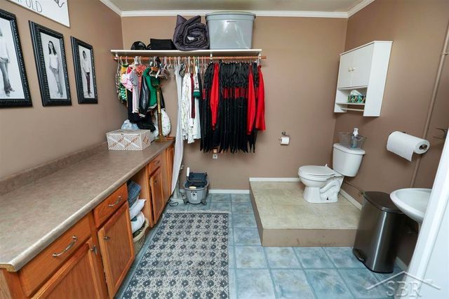 4997 S M-18 Highway, Tobacco Twp, MI 48612