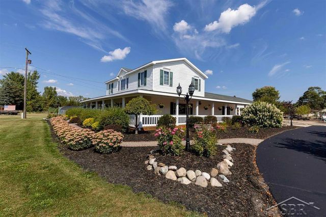 4997 S M-18 Highway, Tobacco Twp, MI 48612