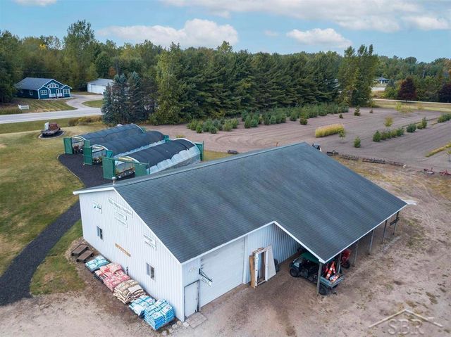 4997 S M-18 Highway, Tobacco Twp, MI 48612