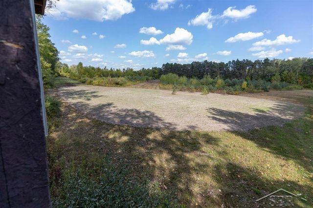 4997 S M-18 Highway, Tobacco Twp, MI 48612