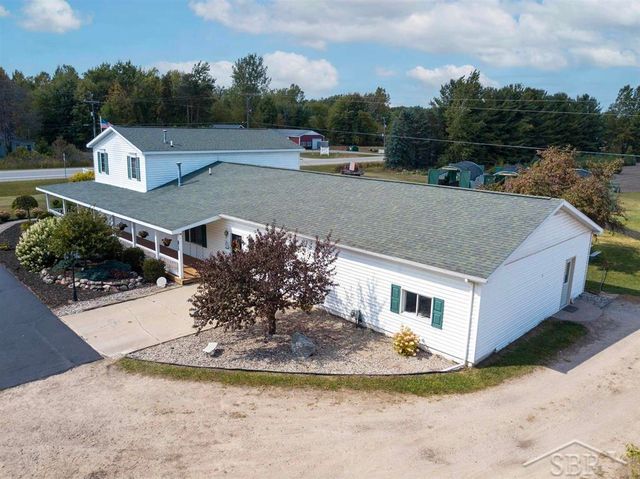 4997 S M-18 Highway, Tobacco Twp, MI 48612