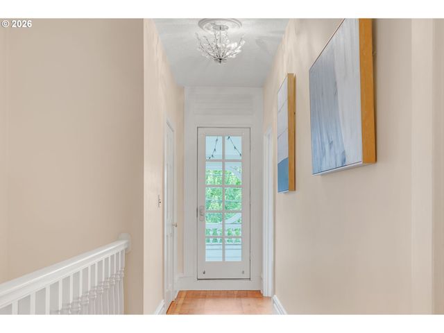 14 Sw WHITAKER St, Portland, OR 97239