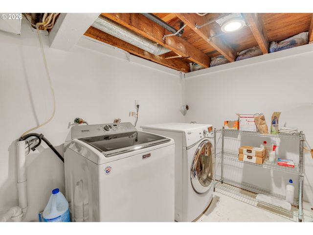 14 Sw WHITAKER St, Portland, OR 97239