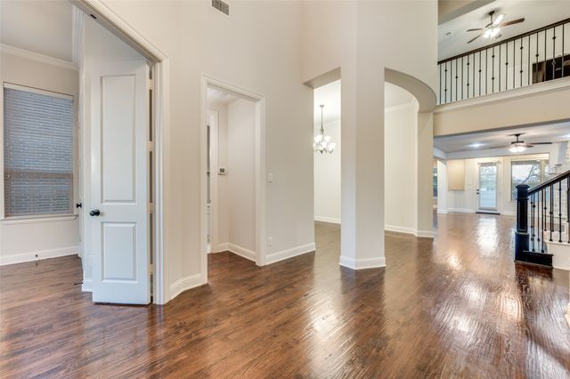 6142 Hollywood Drive, Irving, TX 75039