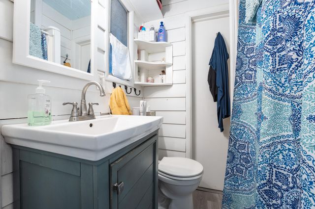 2340 Amherst Avenue, Kalamazoo, MI 49008