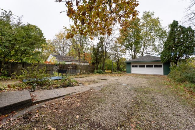 2340 Amherst Avenue, Kalamazoo, MI 49008